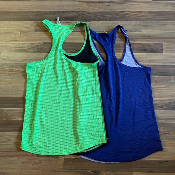 Under Armour Heat Gear Tanks - Picture 2 of 4